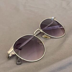 DIFF Logan sunglasses silver/purple